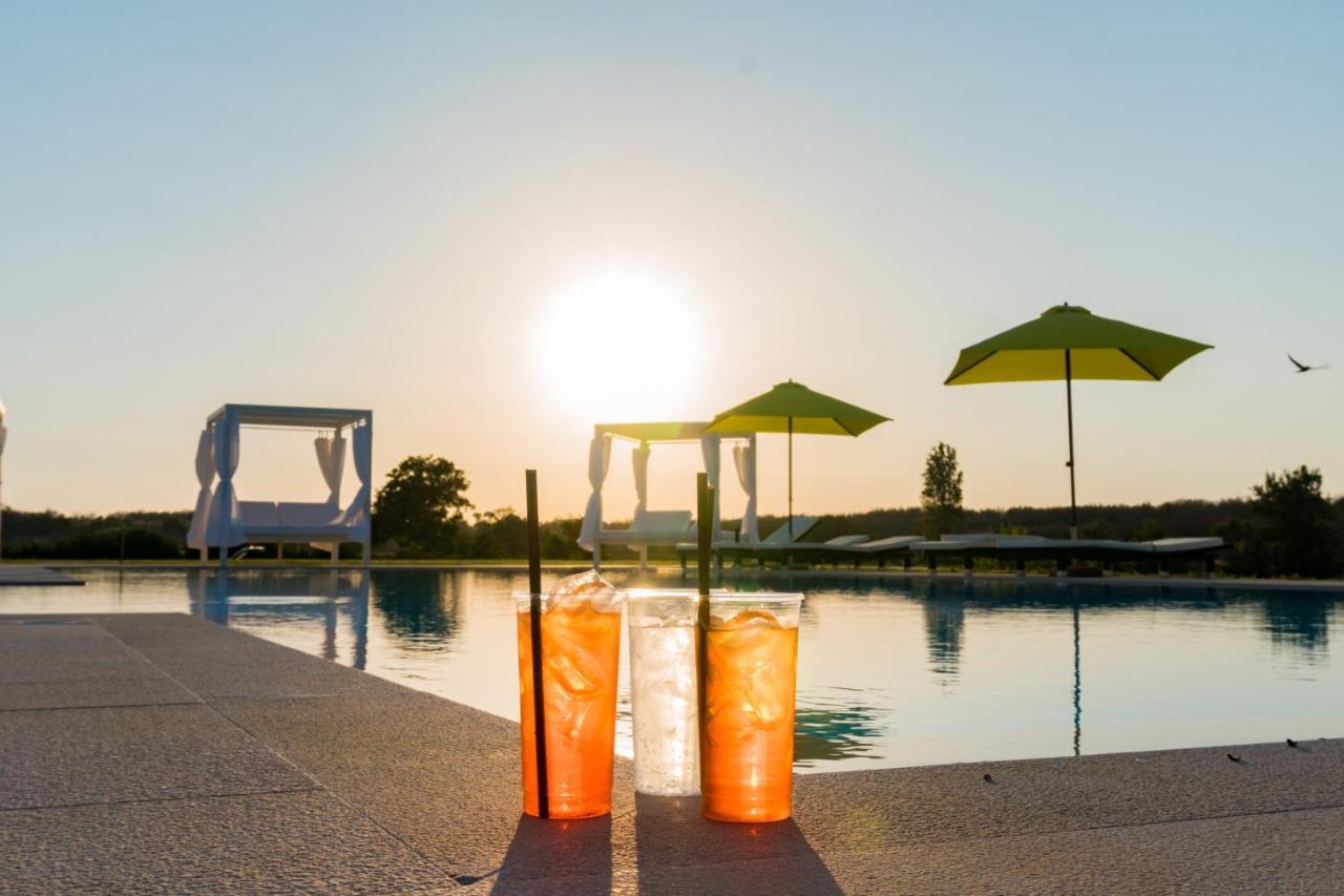 Villa Casale Cerfignano Bagian luar foto