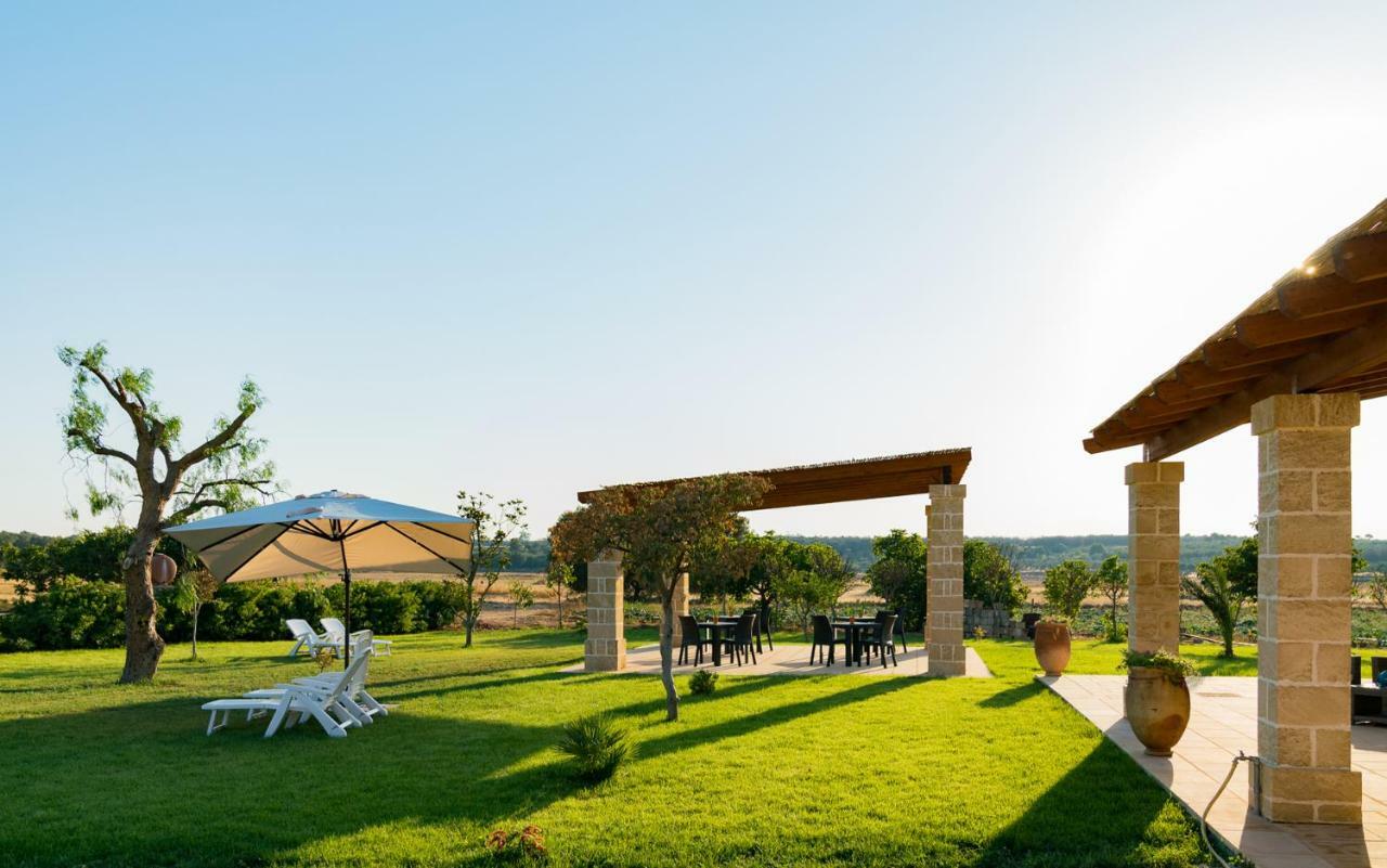 Villa Casale Cerfignano Bagian luar foto