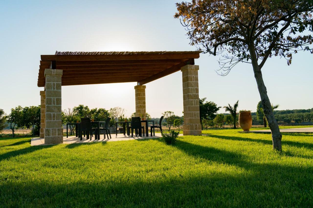 Villa Casale Cerfignano Bagian luar foto