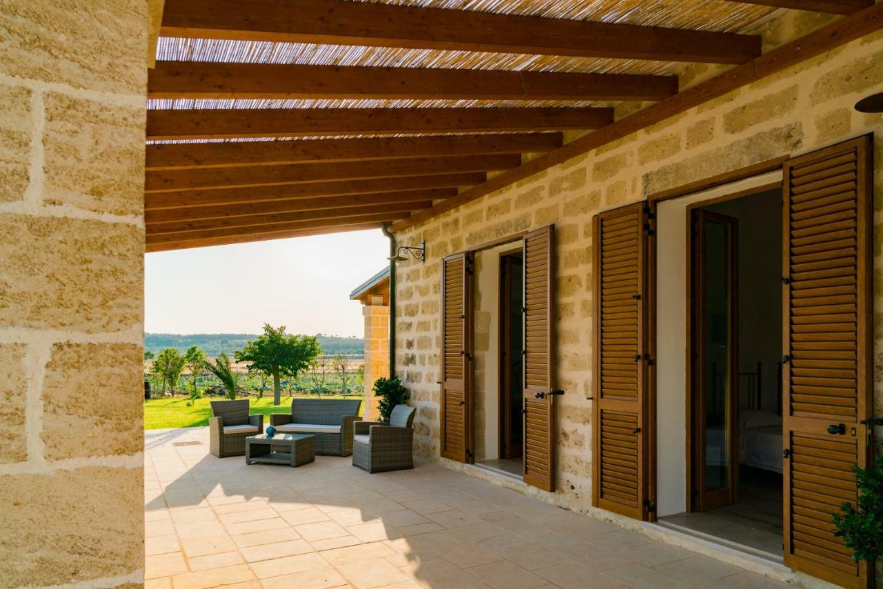 Villa Casale Cerfignano Bagian luar foto