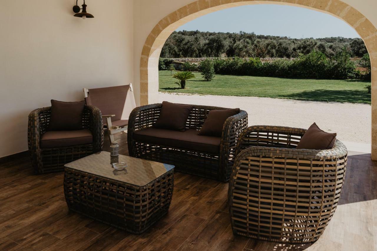 Villa Casale Cerfignano Bagian luar foto