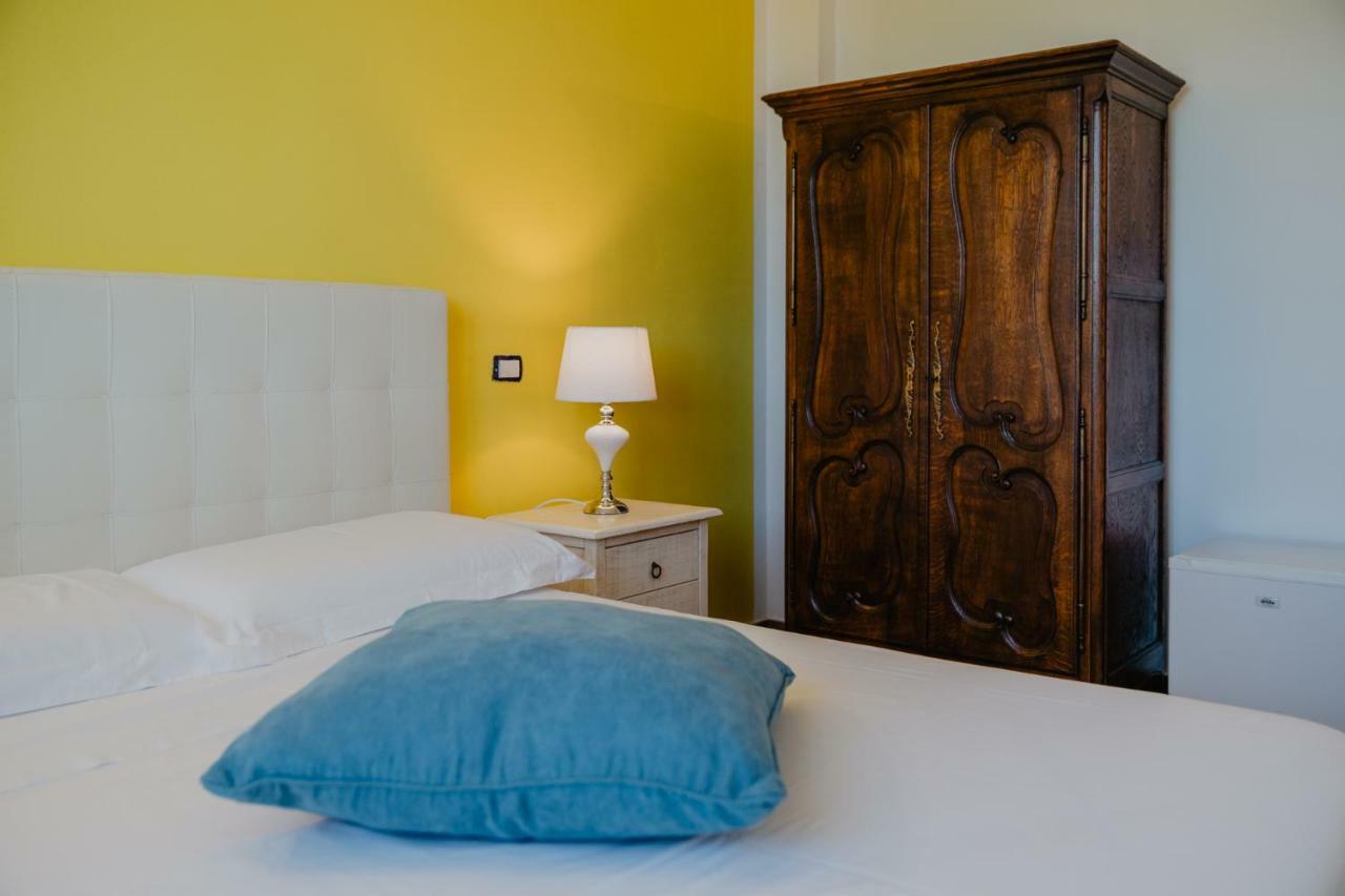 Villa Casale Cerfignano Bagian luar foto